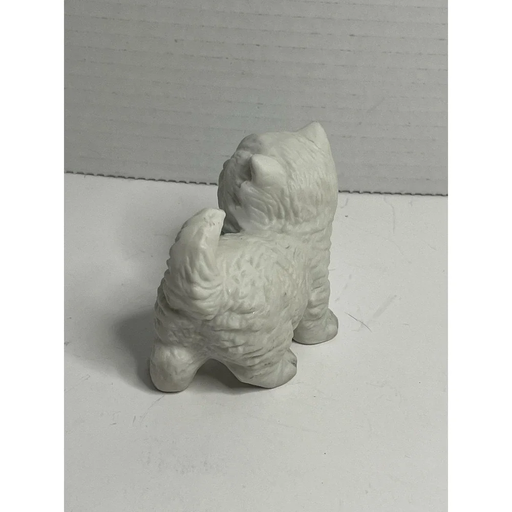 White Standing Homco 3 3/4